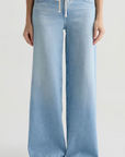 STELLA CINCHED