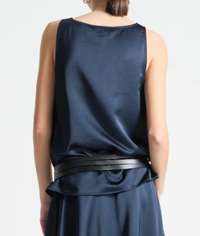 ISOLA SCOOPNECK TANK