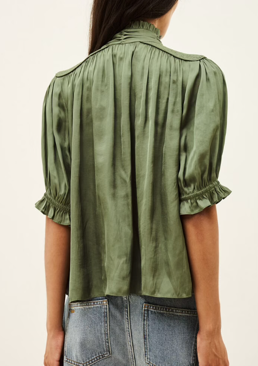 TURTLE NECK BLOUSE