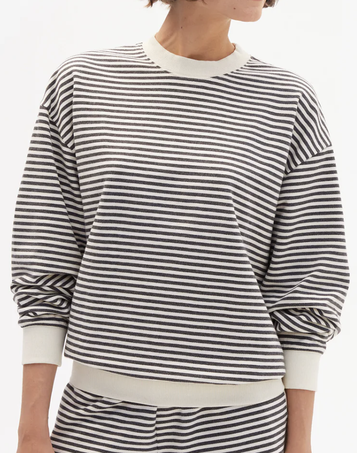 OVERSIZED SWEATSHIRT