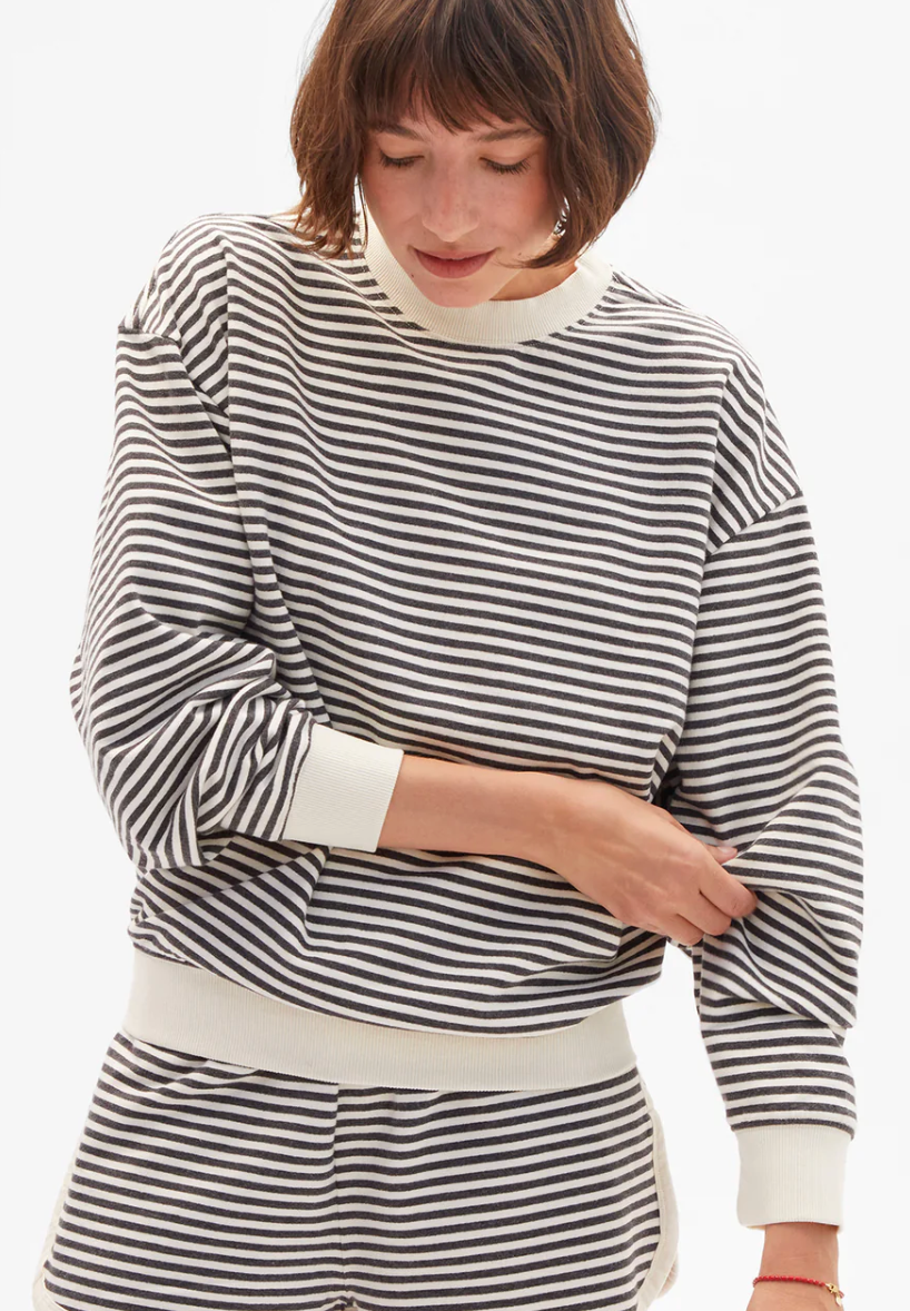 OVERSIZED SWEATSHIRT